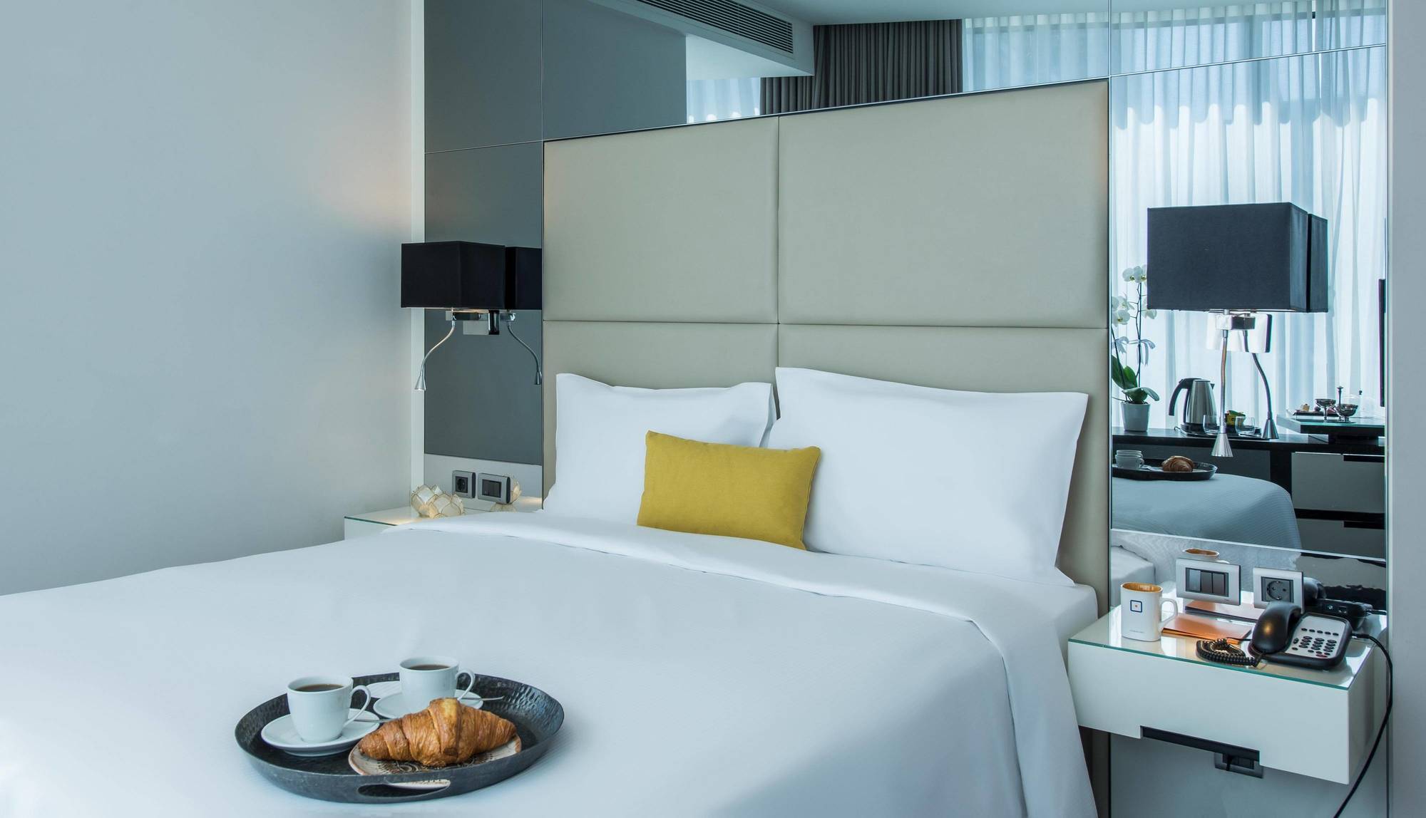 Centro Westside By Rotana Hotel Istanbul Exterior photo
