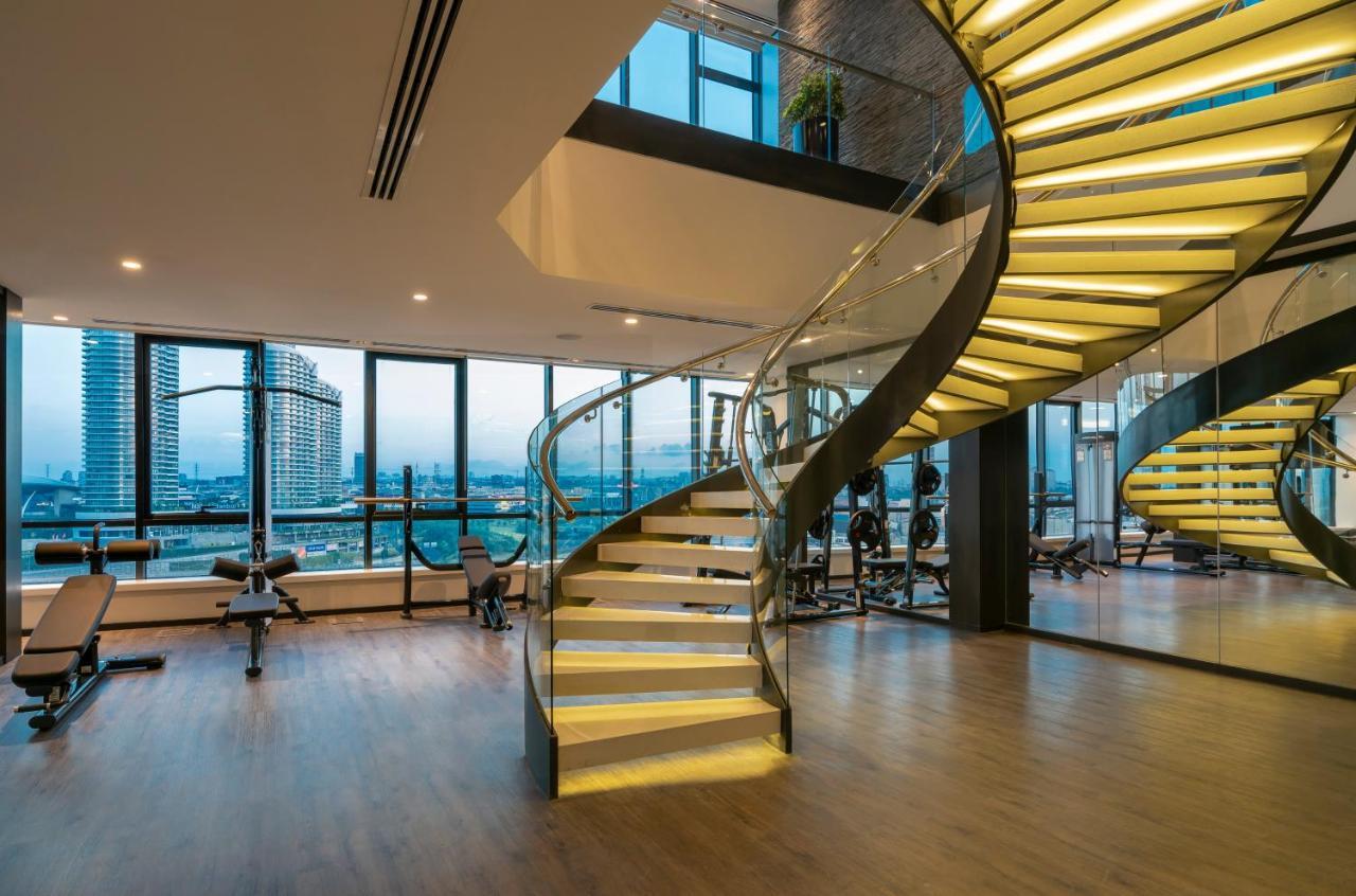 Centro Westside By Rotana Hotel Istanbul Exterior photo